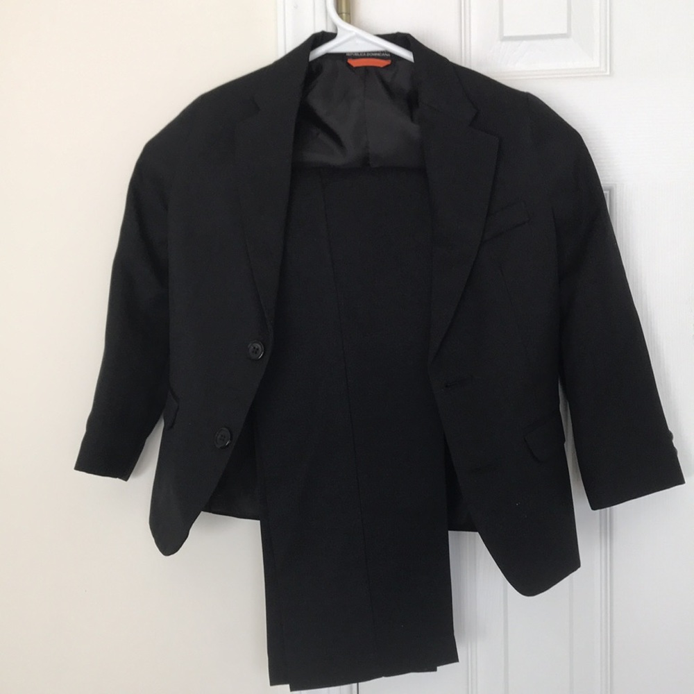 Boys suit 2 peice